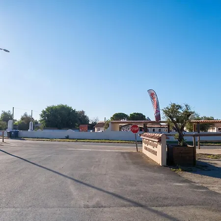 Tatil Evi Chaleureux Au Grau-du-roi, 20 M², Avec Terrasse